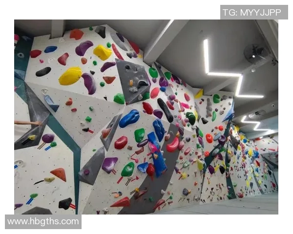 攀岩人生的深度对话：周芳如何在挑战中找到自我与激情